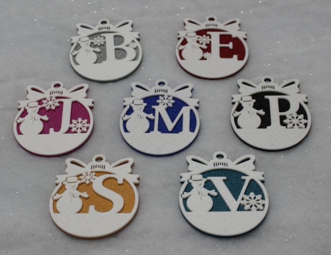 Décoration de Sapin Évolutive "Hiver Magique" – Initiale & Prénom