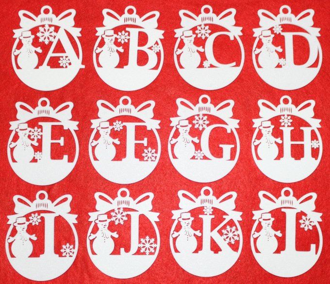 Décoration de Sapin Évolutive "Hiver Magique" – Initiale & Prénom